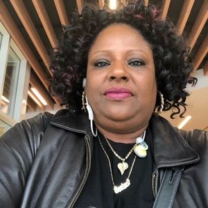 Meet your Posher, Roslyn